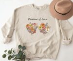 Grandma'S Garden Bouquet Sweatshirt, Family Love Sweatshirt, Special Grandma Present, Nana'S Garden Sweatshirt, Custom Birth Month Sweater