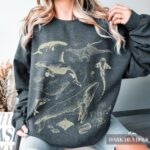 Underwater Sea Animal Vintage Crewneck Sweatshirt , Trending Cute Marine Biology Sweater, Nature Lover Gift, Boho Orca Humpback Whale Jumper