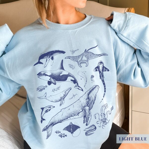 Underwater Sea Animal Vintage Crewneck Sweatshirt , Trending Cute Marine Biology Sweater, Nature Lover Gift, Boho Orca Humpback Whale Jumper